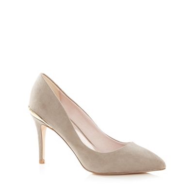 Grey 'Coleen' court heels